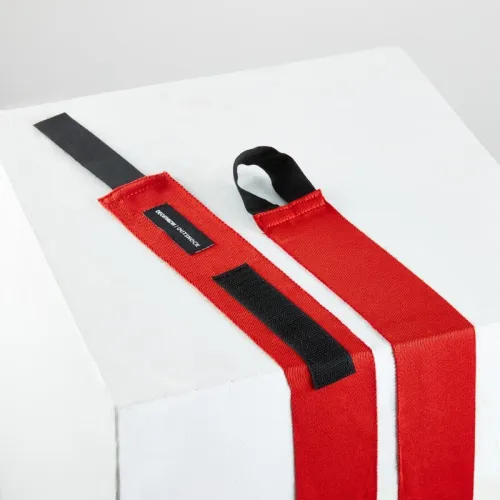 Bandes Decathlon  de boxe 2,5m Noires / Rouges.
