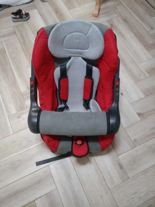 lit bébé ,chaise de voiture bébé ,kangourou bébé