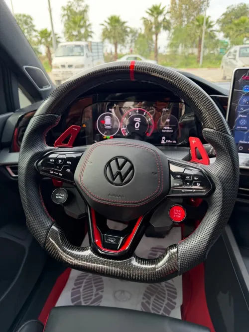Volkswagen Golf 8 2025 R-Line