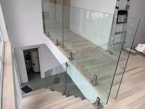 زجاج مريا الومنيومcabine douche façade en verre