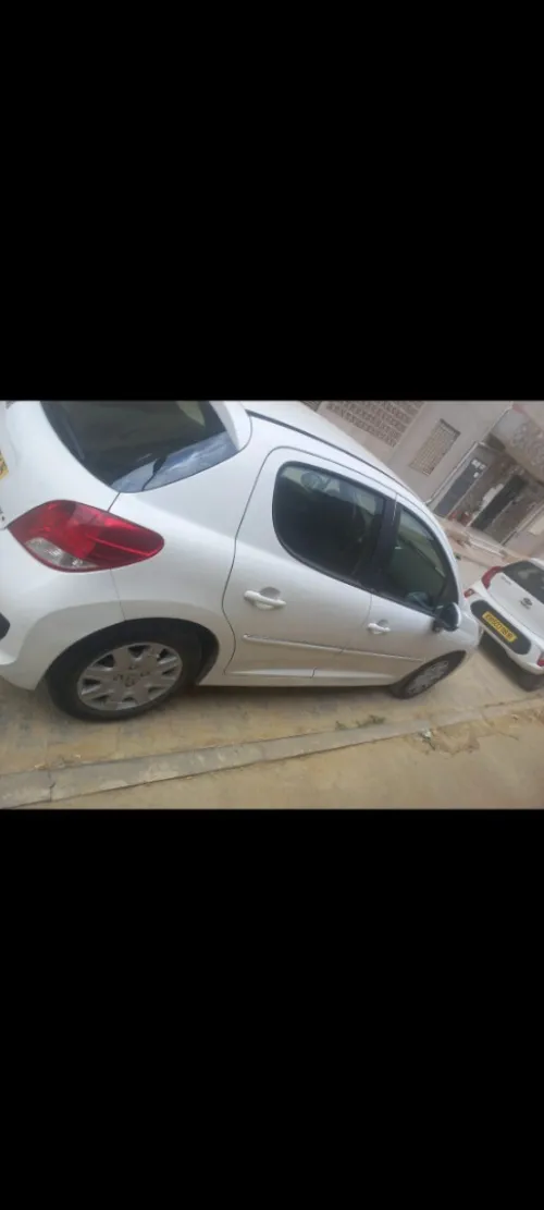 Peugeot 207 plus 2013 207 plus