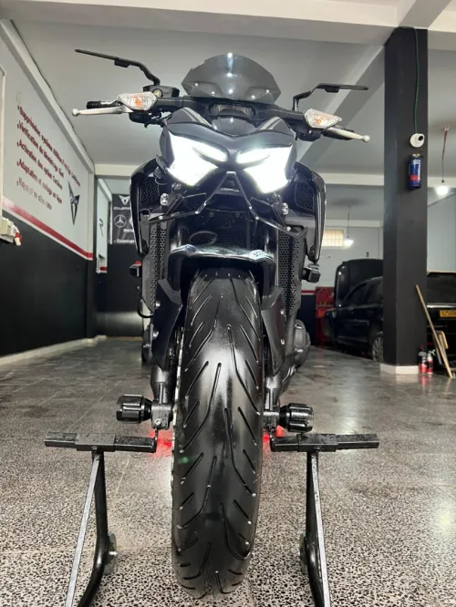 Kawasaki Z900 