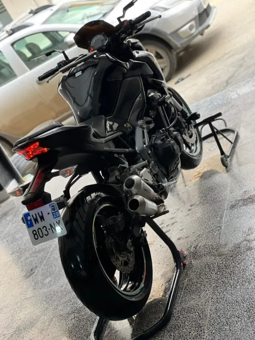 Kawasaki Z900 