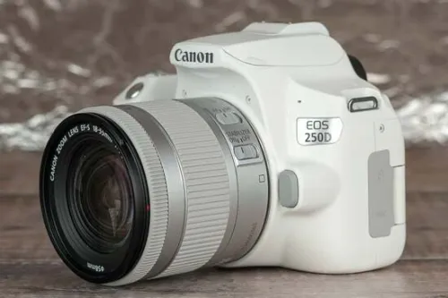 APPAREIL PHOTO CANON EOS 250D18-55 IS STM KIT (BLACK / WHITE / SILVER)