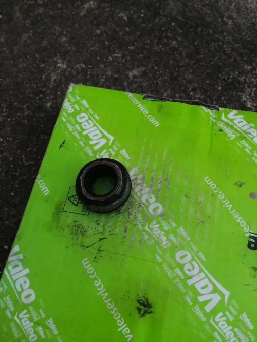 Disponible différentes pièces de rechange en très bon etat