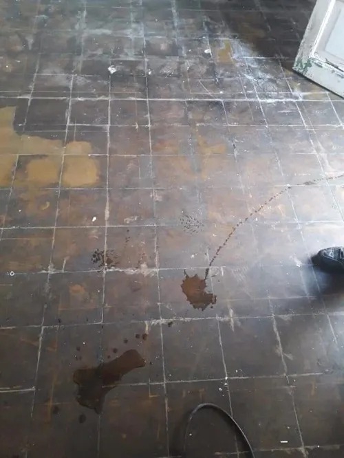 Nettoyage dal de sol faux parquet  