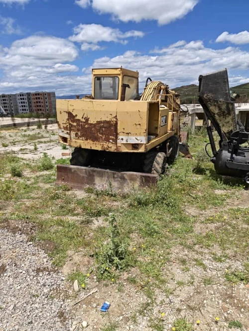 Caterpillar 212 1992