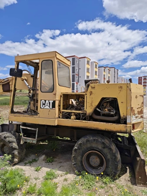 Caterpillar 212 1992