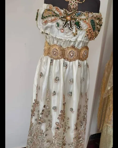 Location tenues traditionnelles 