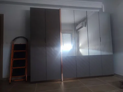 Armoire haute qualité neuve 