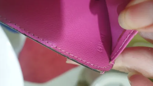 Portefeuille Louis Vuitton authentique  édition limitée perforé
