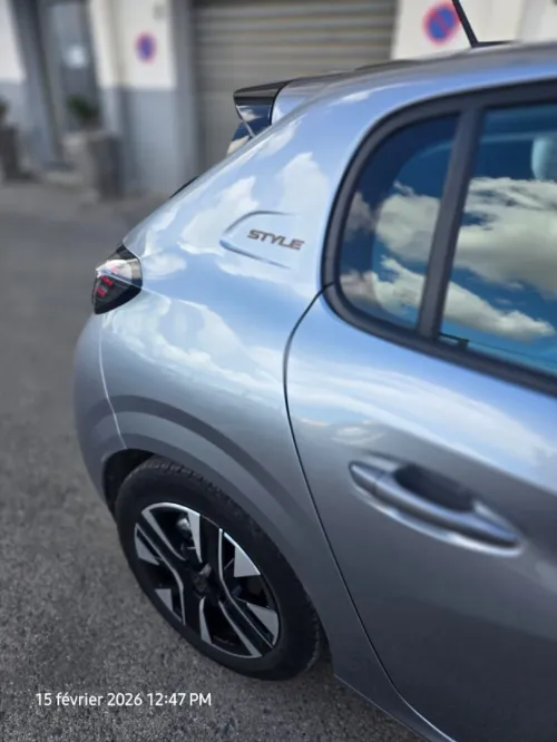 Peugeot 208 2025 style