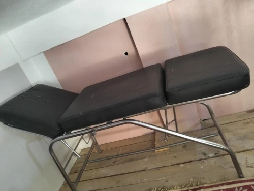 Lit pour  massage salon de coiffure dames 