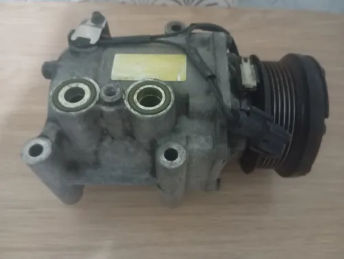 COMPRESSEUR CLIMATISATION FORD FIESTA 