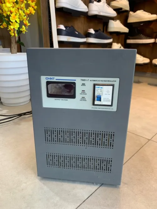 REGULATEUR DE TENSSION 7KVA CHINT