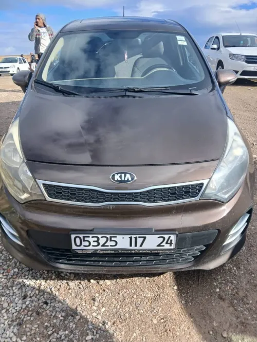 Kia Rio 5 portes 2017 Funny Facelift 