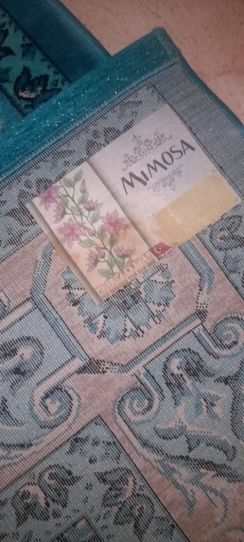 Tapis مستعمل في حالة جيدة  لبيع 