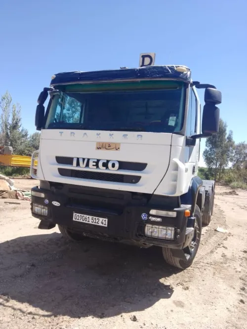 iveco trakker 2012