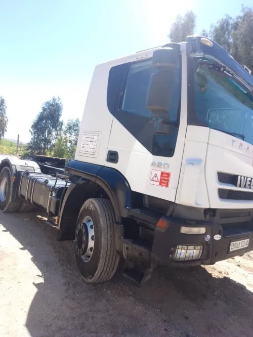 iveco trakker 2012