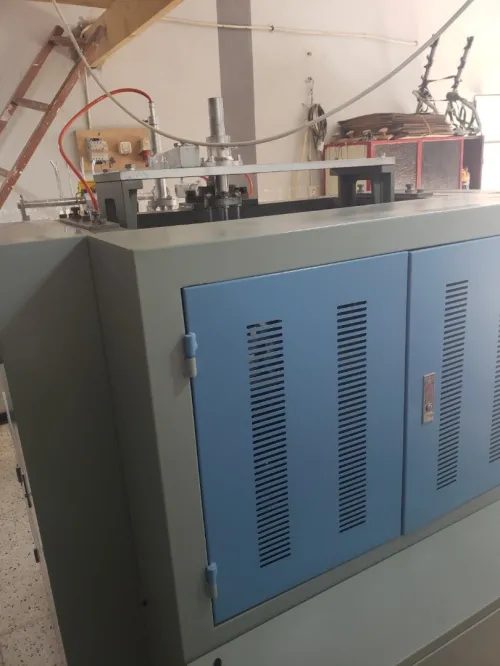 Machine de fabrication de gobelet