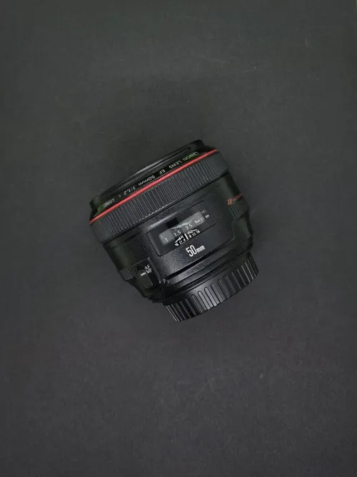 Canon EF 50mm f/1.2L USM