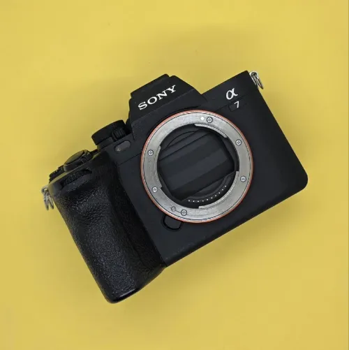 Sony Alpha A7 IV [29K]