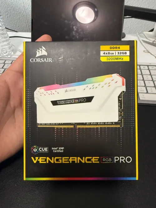DDR4 Corsair Vengeance RGB PRO White 16GB 3200Mhz