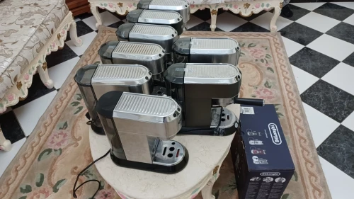DE'LONGHI Machine expresso De'Longhi Dedica EC695.M