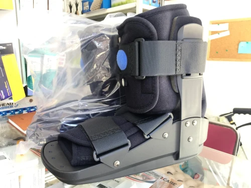 botte de marche حذاء المشي طويل لتقويم العظام