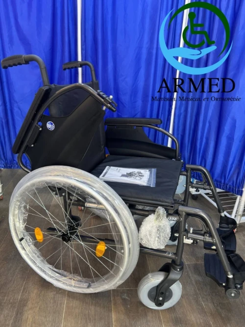 fauteuil roulant / chaise roulante (CE) PROFESSIONNEL roue démontable