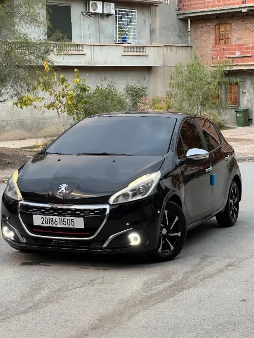 Peugeot 208 2015 Access Facelift