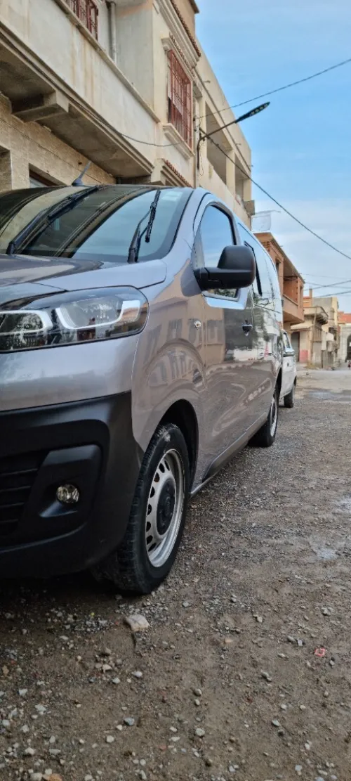 Fiat 9 place Scudo 2024