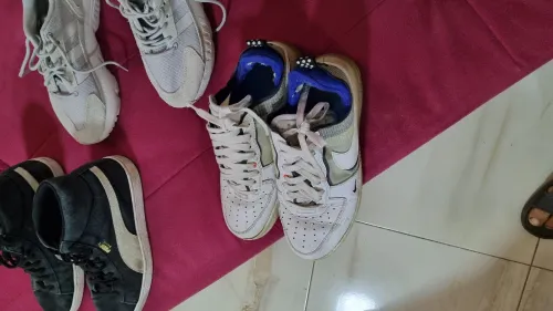 baskets ramenées de france adidas gris 38,5 bon état encore puma noire 44 BE + basket 44 noire 