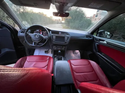 Loue Tiguan:Mariage, délégation, transfert 