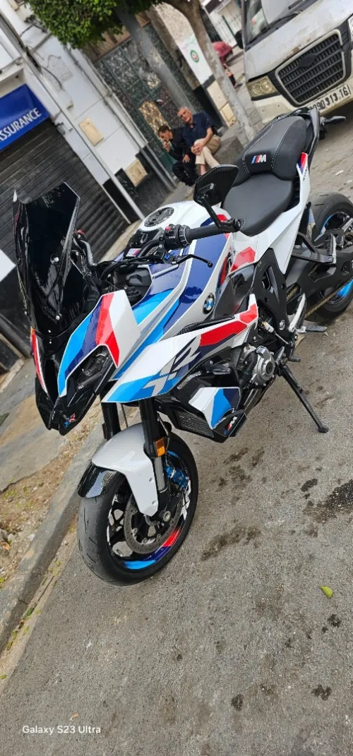 BMW M1000 xr 2025