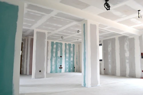 Coordination de travaux maison de A à Z (plomberie, électricité, finitions)