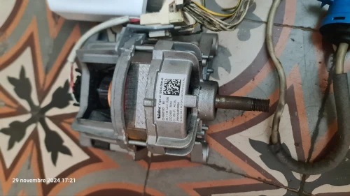 Moteur lave linge Arthur martin