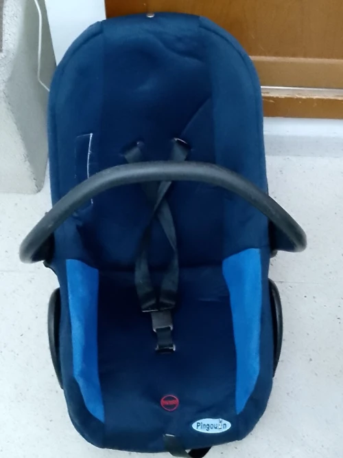 Poucette lit bébé, siège auto et chaise bébé 