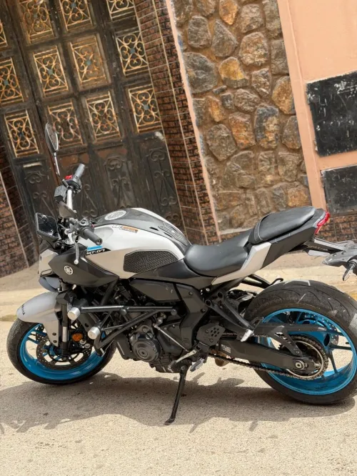 YAMAHA MT07 2025