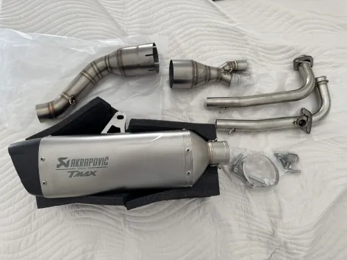 Ligne Akrapovic Tmax 560