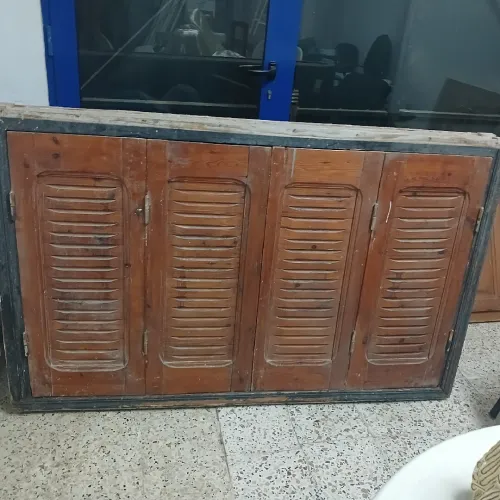 Fenêtre en bois teck