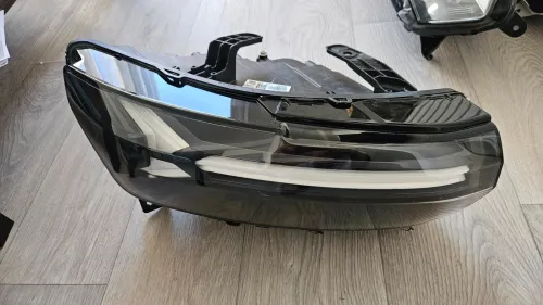 Phare droit Dacia Duster 3
