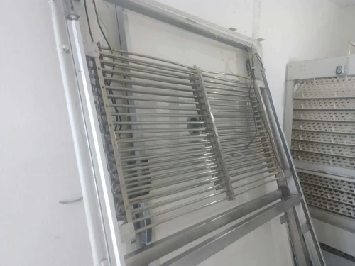 02 Groupes electrogaines + couvoir 24000