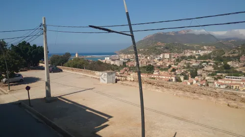 Location Local Chlef Tenes