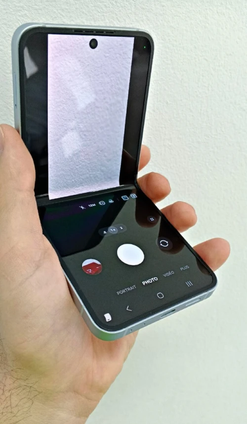 Samsung Galaxy Z Flip 6