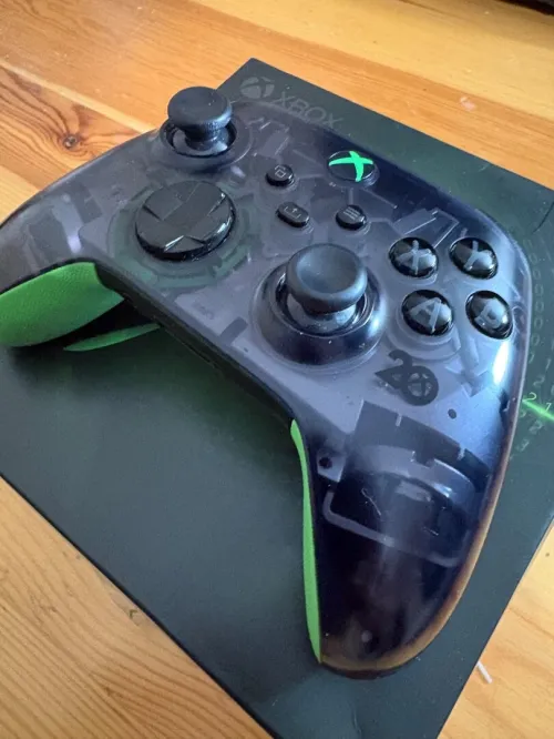 Xbox series x controller special 20 years edition