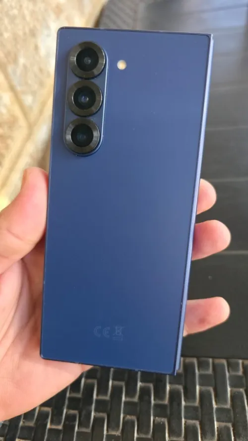 Samsung Galaxy z fold 6