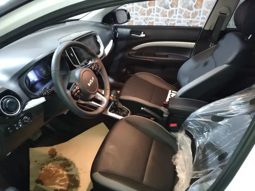 Kia KX1 2025 Black roof