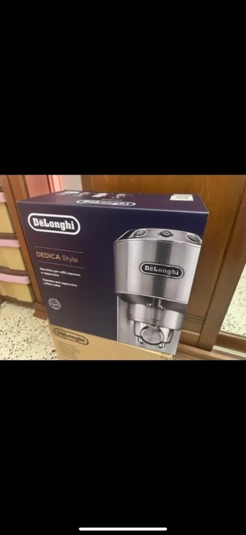 Machine à café Barista Delonghi Dedica EC685 