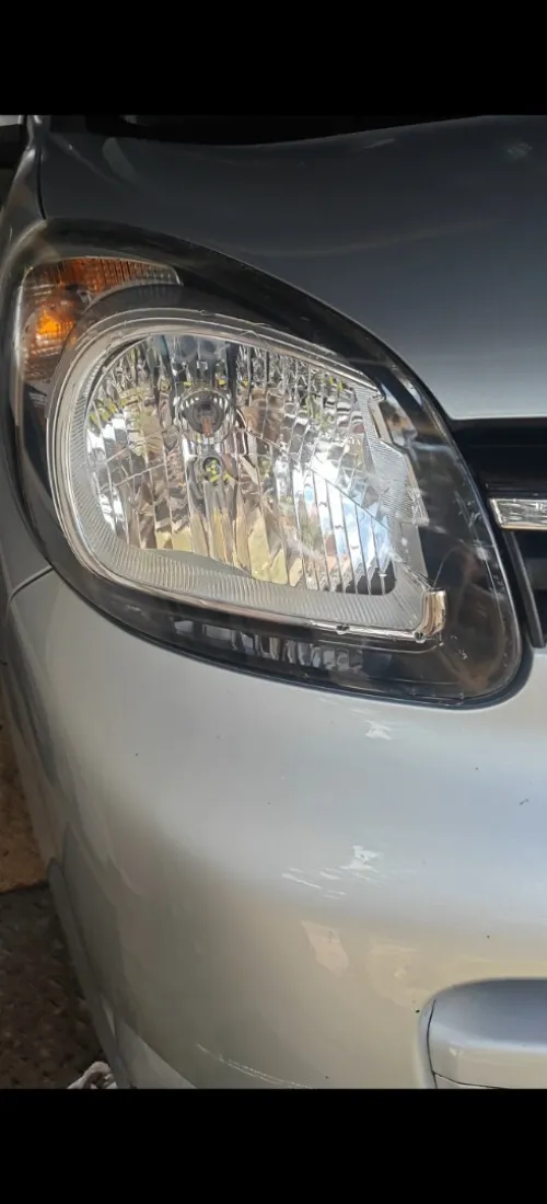 Nettoyage phare automobile 